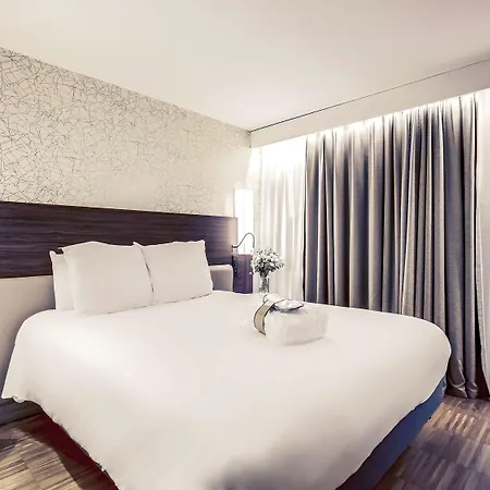Mercure Arc De Triomphe Etoile Hotel