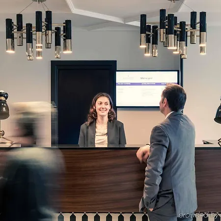 Mercure Arc De Triomphe Etoile Hotel