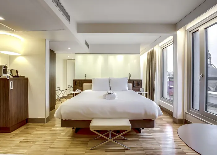 Mercure Arc De Triomphe Etoile Paris