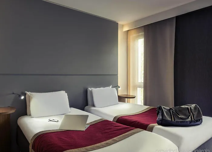 Mercure Arc De Triomphe Etoile Hotell 4*