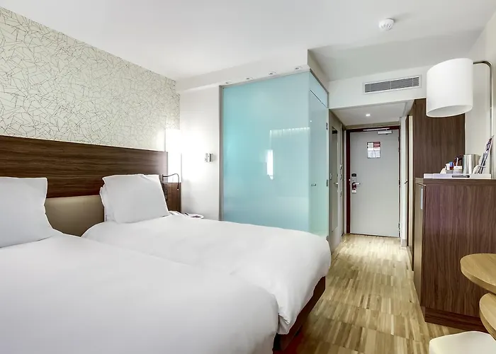 Mercure Arc De Triomphe Etoile 4*