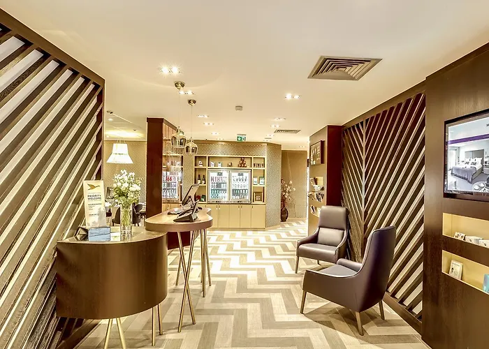 Hotell Mercure Arc De Triomphe Etoile 4*