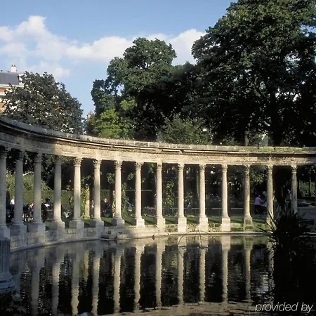 ホテル メルキュール アルク ドゥ トリオンフ エトワール 4*