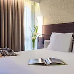 Mercure Arc De Triomphe Etoile 4*