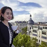 Hotel Mercure Arc De Triomphe Etoile 4*