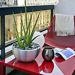 Hotel Mercure Arc De Triomphe Etoile 4*
