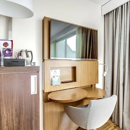 Hotel Mercure Arc De Triomphe Etoile 4*