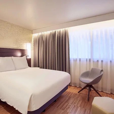 Hotel Mercure Arc De Triomphe Etoile París