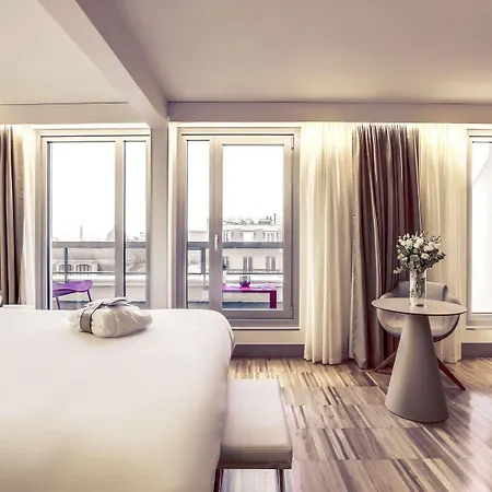 Mercure Arc De Triomphe Etoile Hotel 4*