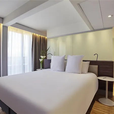 Mercure Arc De Triomphe Etoile