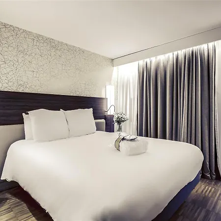 Отель Mercure Arc De Triomphe Etoile