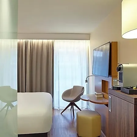 Mercure Arc De Triomphe Etoile Hotel