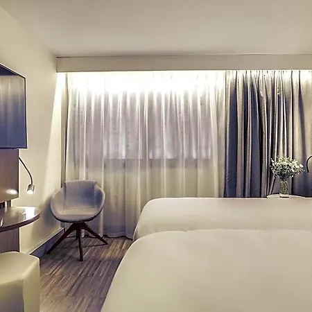 Mercure Arc De Triomphe Etoile 4* París