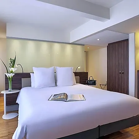 Mercure Arc De Triomphe Etoile