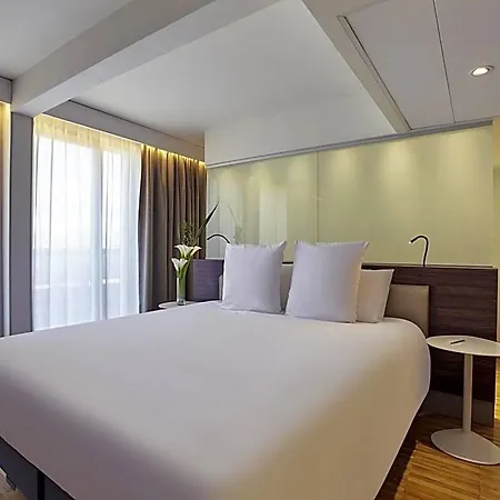 Mercure Arc De Triomphe Etoile