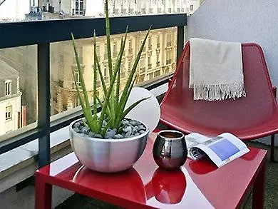 Hotel Mercure Arc De Triomphe Etoile 4*