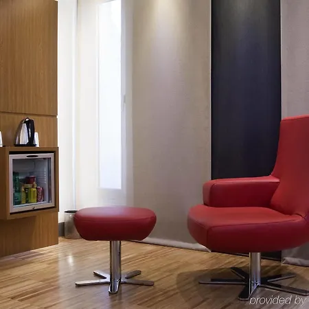 Mercure Arc De Triomphe Etoile 4* París