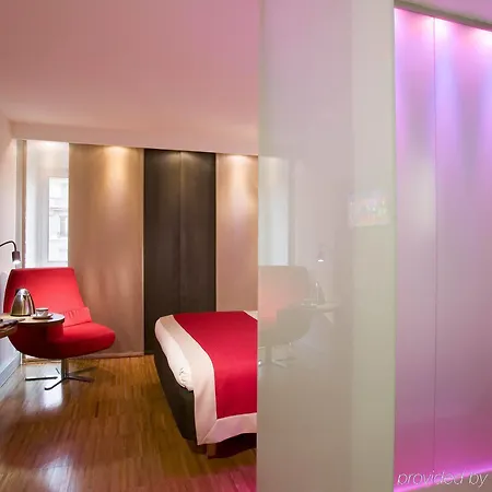 Mercure Arc De Triomphe Etoile Hotel