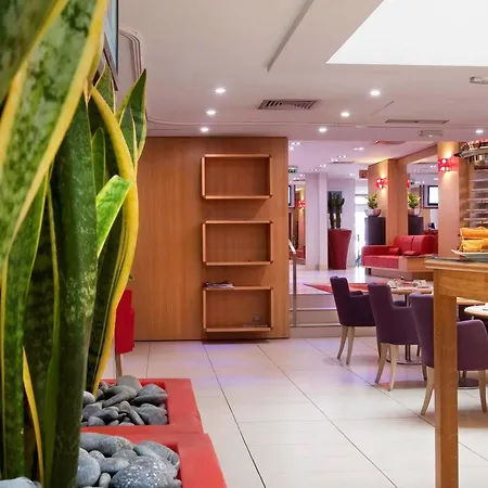 Mercure Arc De Triomphe Etoile 4*