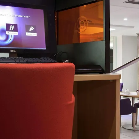 Hotel Mercure Arc De Triomphe Etoile 4*
