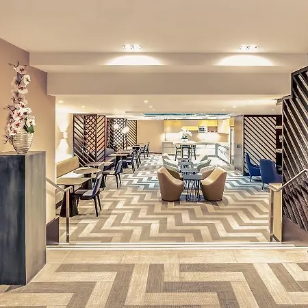 Hotel Mercure Arc De Triomphe Etoile París