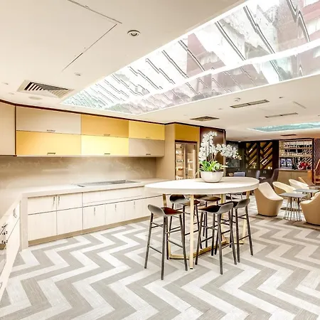 Ξενοδοχείο Mercure Arc De Triomphe Etoile 4*