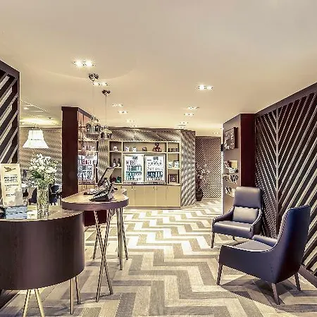 Mercure Arc De Triomphe Etoile Hotel París