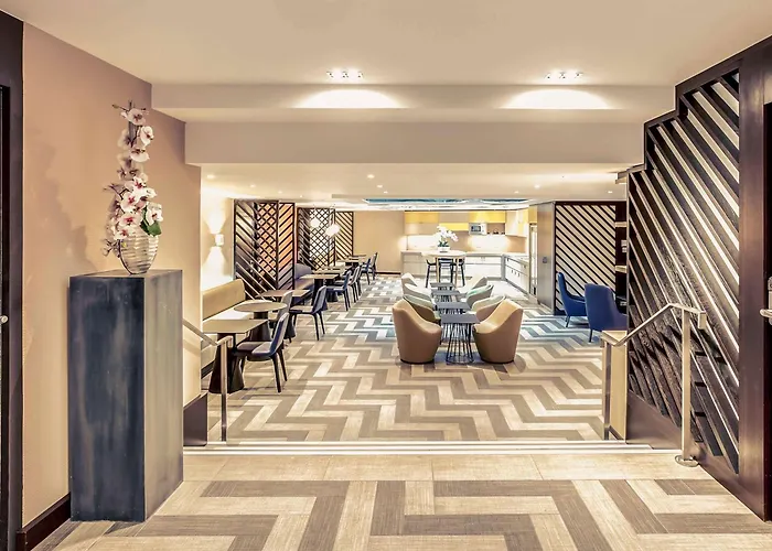 Mercure Arc De Triomphe Etoile Hotel