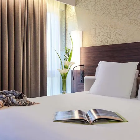 Mercure Arc De Triomphe Etoile 4*