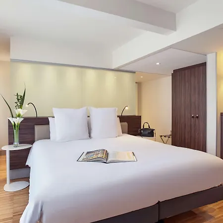 Hotel Mercure Arc De Triomphe Etoile París