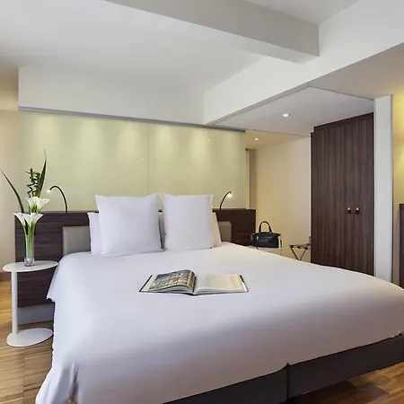 Mercure Arc De Triomphe Etoile 4* Párizs