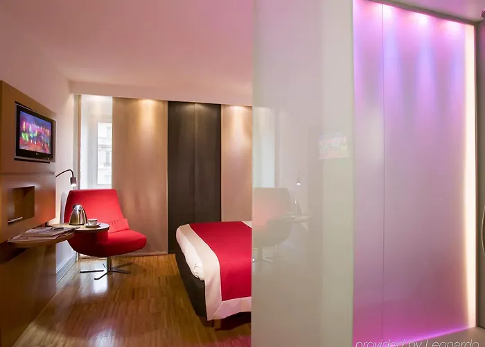 Mercure Arc De Triomphe Etoile Hotel